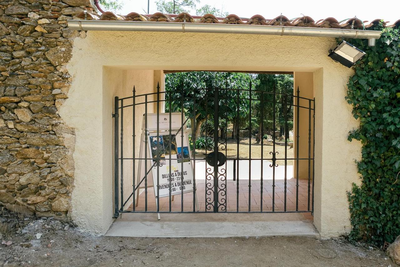 דירות Palau Saverdera Mas Cusi מראה חיצוני תמונה